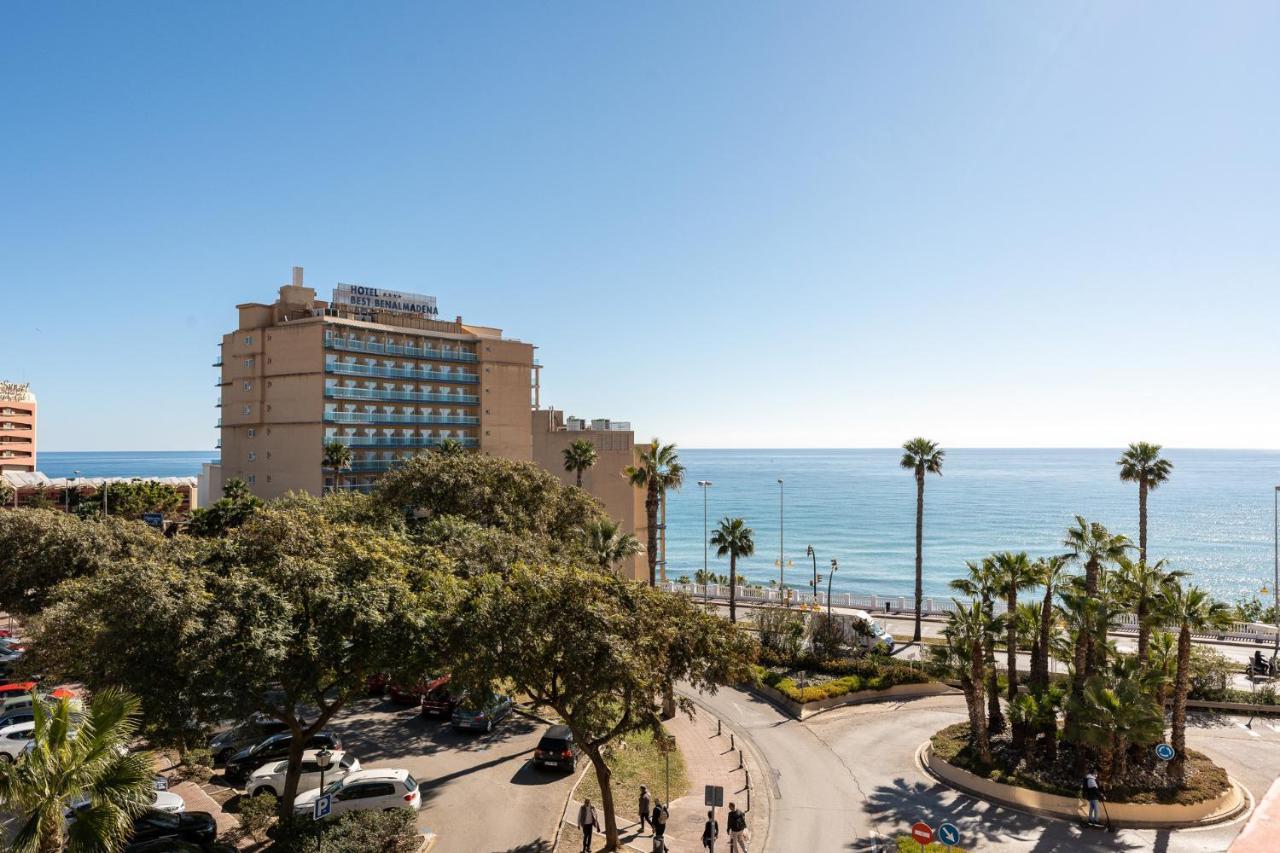 شقة Benalmadena Beachfront Retreat Big Balcony And City Sea Views المظهر الخارجي الصورة