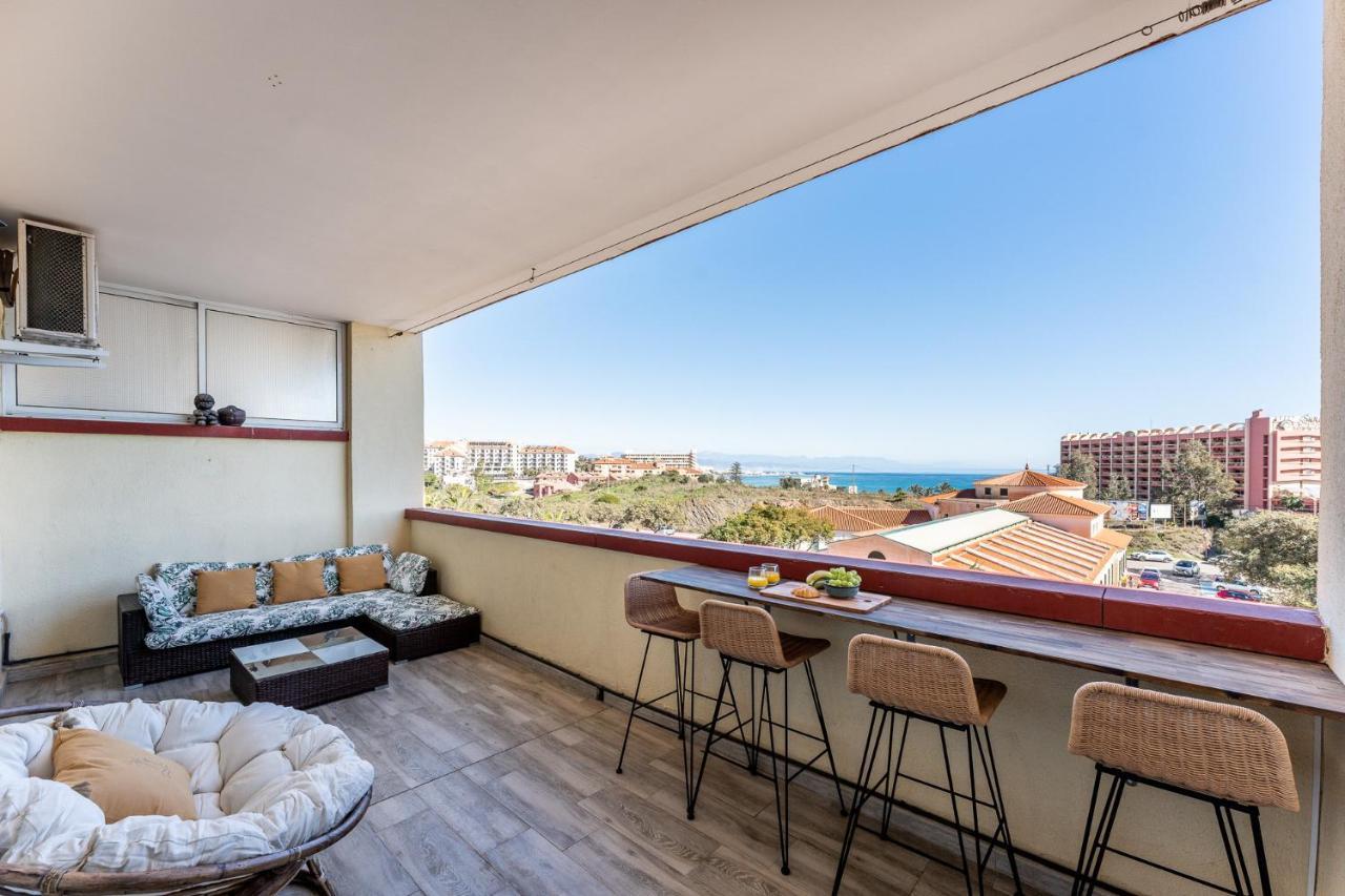 شقة Benalmadena Beachfront Retreat Big Balcony And City Sea Views المظهر الخارجي الصورة